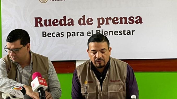 BECAS 1