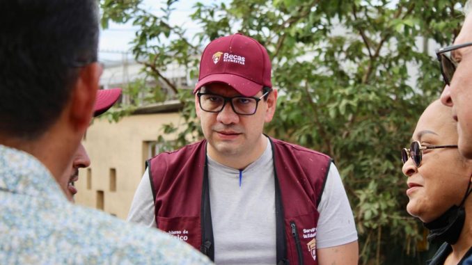 CARLOS VILLA